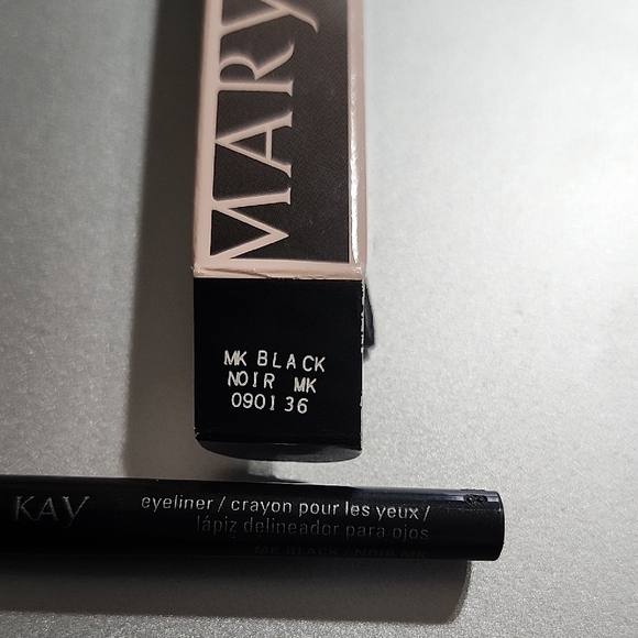 Mary Kay Black Eyeliner NEW! - Picture 3 of 4